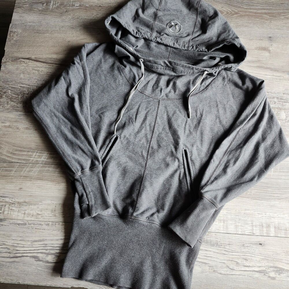 (4) Lululemon hoodie